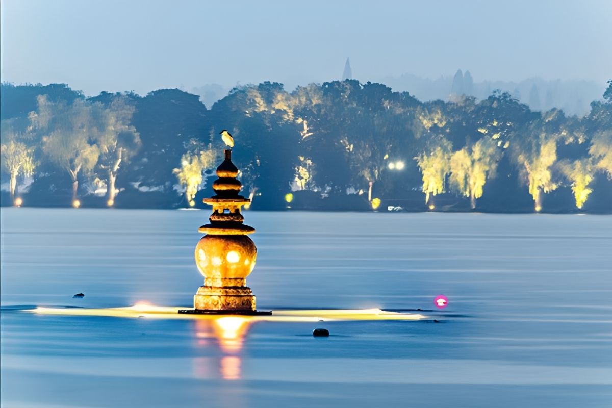 Tam Đàn Ấn Nguyệt tuyệt sắc Tây Hồ về đêm