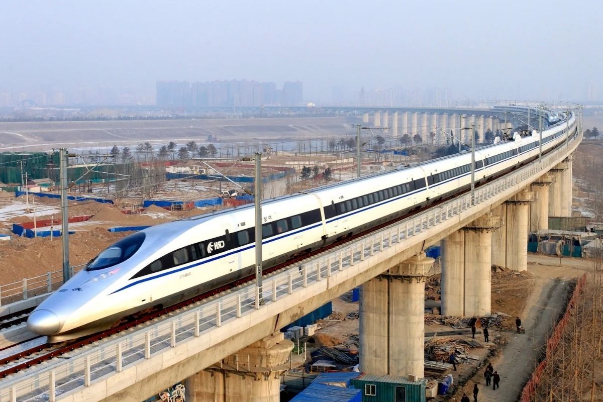 Tàu điện ngầm là phương thức di chuyển phổ biến tại Trung Quốc